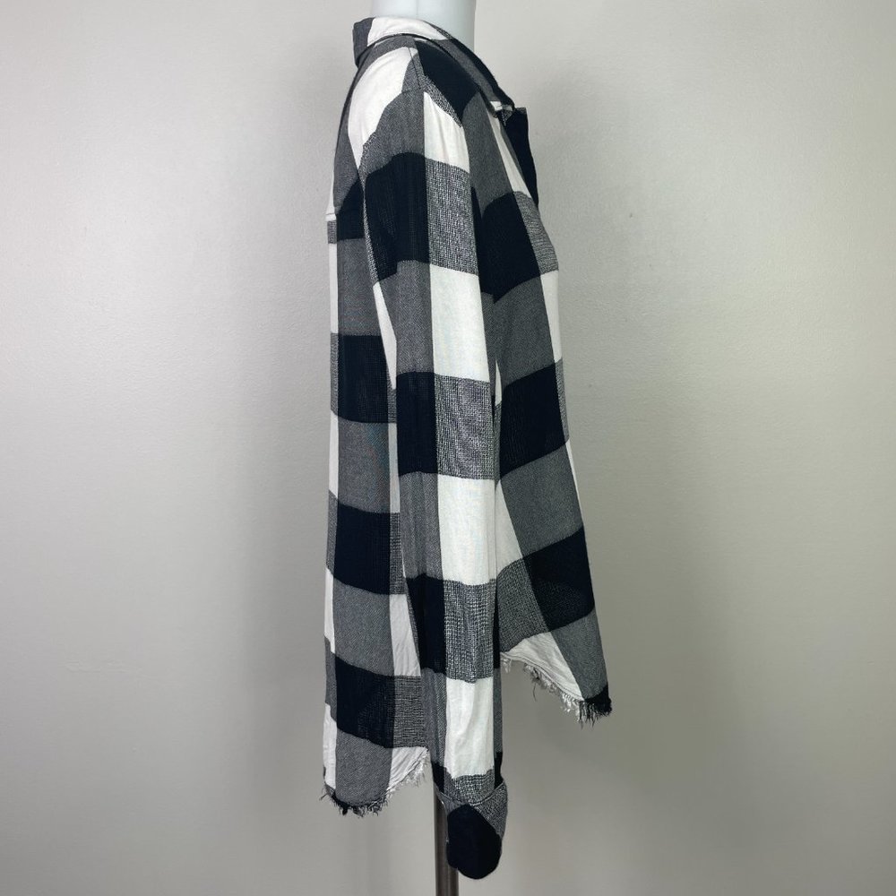 Cloth & Stone Top Small Black White‎ Buffalo Check Split-Back Fray Hem Button-Up - Picture 8 of 14